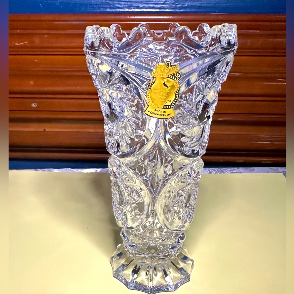 World's Finest Imperlux Handcut Lead Crystal Vase 24% ~  Made in Slovakia